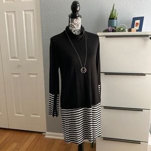 ANTHROPOLOGIE: TROUBLE AT THE MILL long sleeve t-shirt dress with turtle neck. M